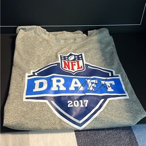 Le’Veon Bell autographed 2017 NFL draft shirt